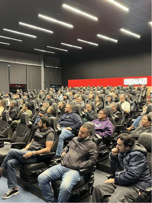 Evento re&uacute;ne empres&aacute;rios da repara&ccedil;&atilde;o para discutir atendimento ao cliente, marketing e gest&atilde;o nas oficinas